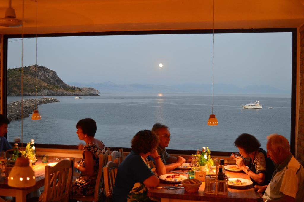 Albergo Tirreno Marina di Camerota Kültér fotó